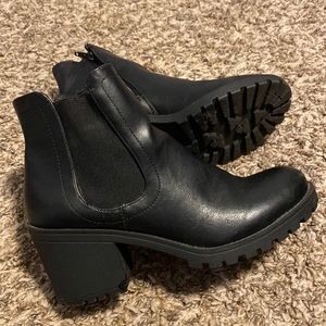 American Rag size 7 !